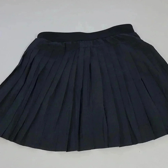 New Spanx get moving skort pleated black skirt - Picture 7 of 10